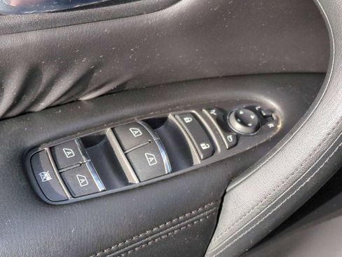 Used 2022 Nissan Armada SL w/ Captain's Chairs Package image 24