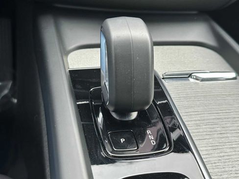 Used 2025 Volvo XC60 B5 Plus w/ Protection Package Premier image 30