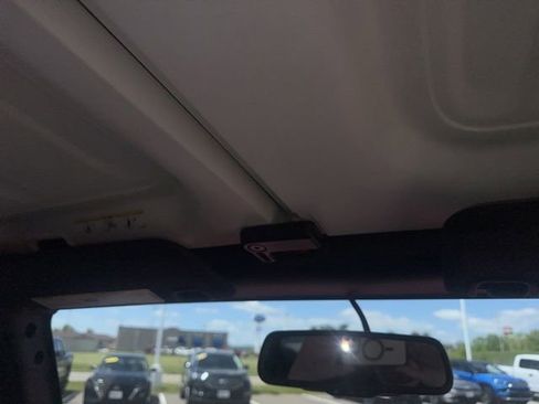 Used 2017 Jeep Wrangler Unlimited Sport AWD/4WD image 23