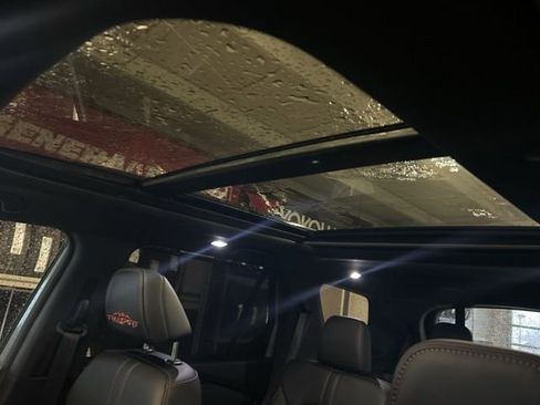 Used 2025 Honda Pilot TrailSport image 24