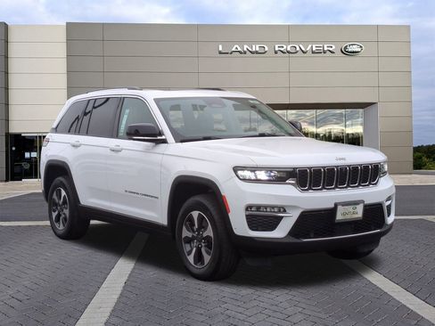 Used 2023 Jeep Grand Cherokee 4xe w/ Luxury Tech Group II image 3