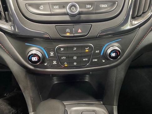 Used 2023 Chevrolet Equinox RS image 44