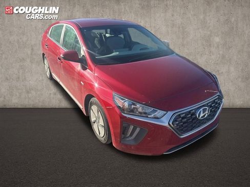 Used 2020 Hyundai Ioniq SE image 1