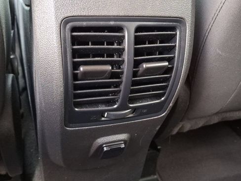 Used 2019 Ford Escape SE FWD image 13