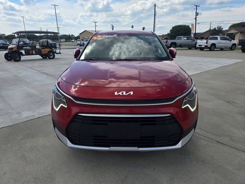 Used 2024 Kia Niro LX FWD image 8