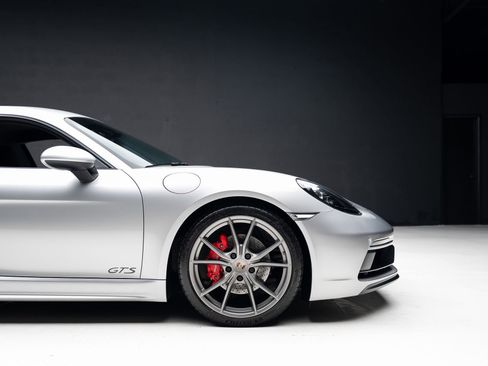 Used 2019 Porsche 718 Cayman GTS RWD image 38