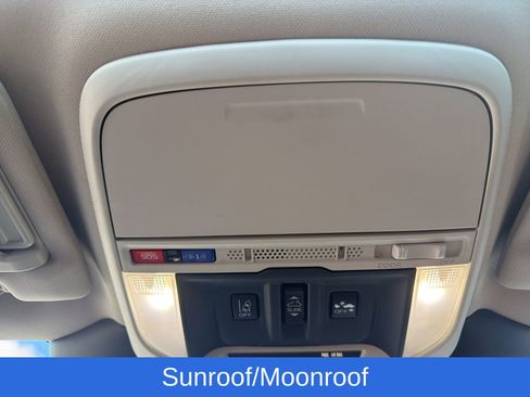 Used 2024 Subaru Forester Premium image 15