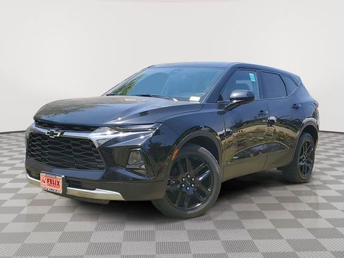Used 2022 Chevrolet Blazer LT w/ LPO, Black Grille Bar Package FWD image 2