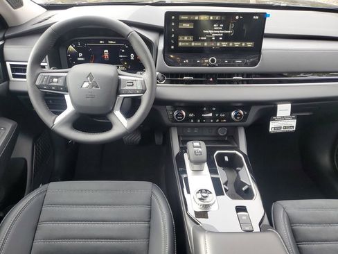 New 2026 Mitsubishi Outlander SE AWD/4WD image 9