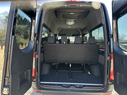 Used 2024 Mercedes-Benz Sprinter 2500 image 16