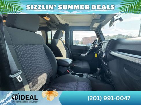 Used 2011 Jeep Wrangler Unlimited Sahara w/ Dual Top Group AWD/4WD image 16