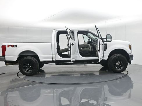 Used 2019 Ford F250 XL image 3