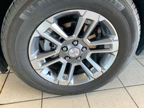 Used 2025 GMC Terrain Elevation AWD/4WD image 10