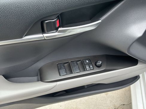 Used 2023 Toyota Camry LE w/ Convenience Package FWD image 15