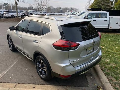 Used 2019 Nissan Rogue SV w/ Premium Package image 31