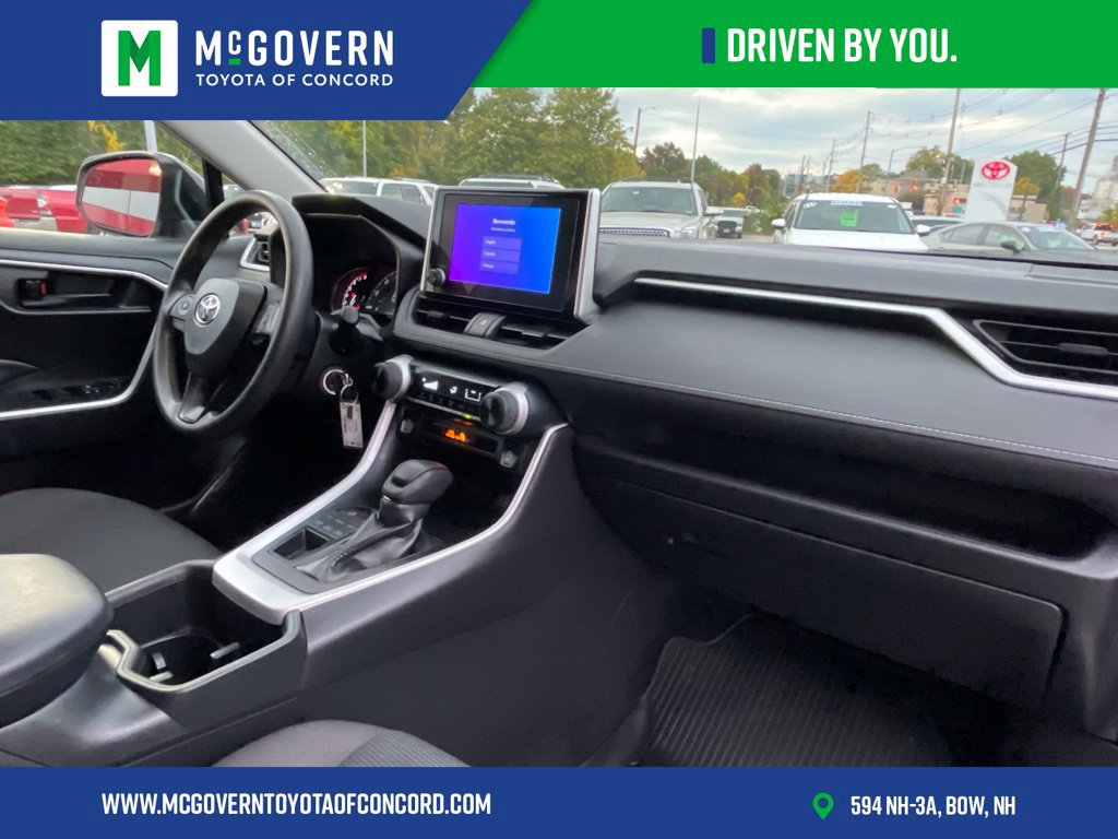 Used 2023 Toyota RAV4 LE AWD/4WD image 24