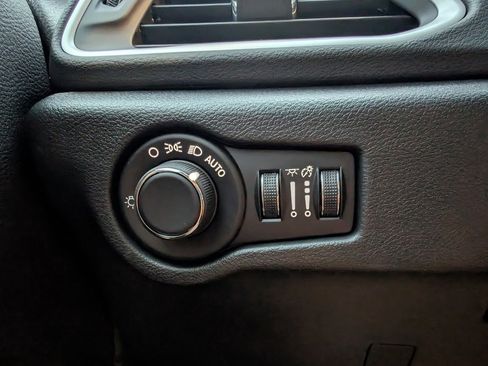 New 2026 Chrysler Voyager LX image 34