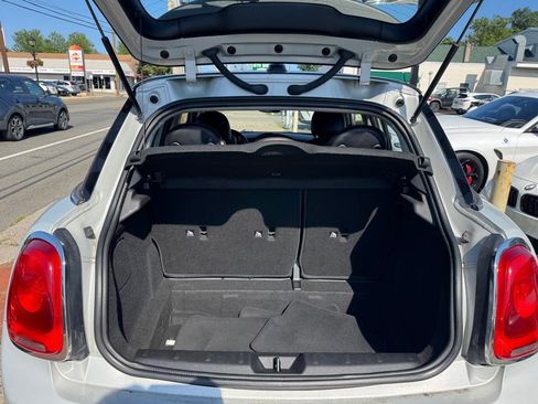 Used 2017 MINI Cooper 4-Door Hardtop image 14