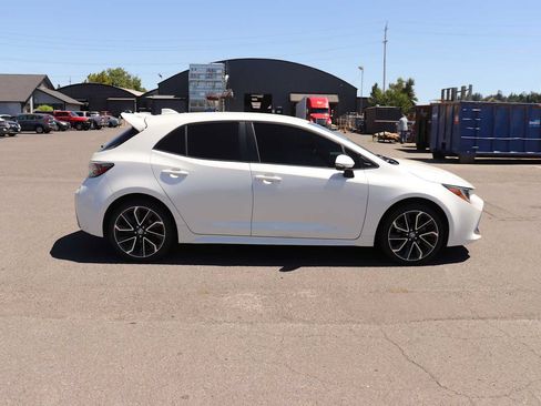 Certified 2019 Toyota Corolla XSE FWD image 4