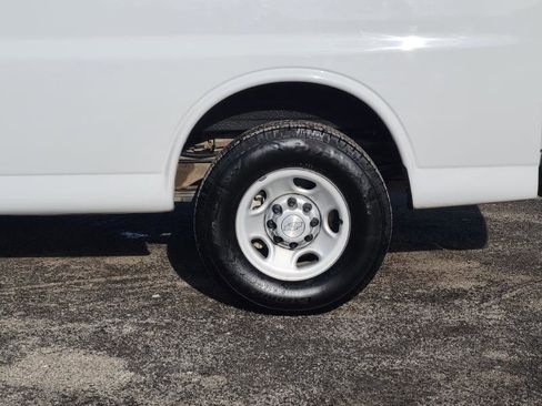 Used 2016 Chevrolet Express 2500 LS image 6