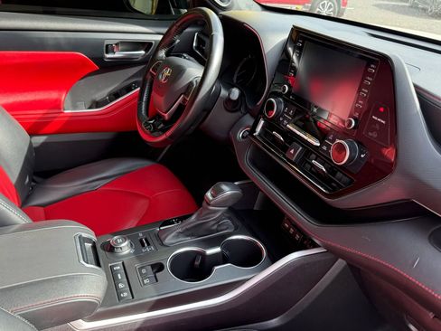 Used 2021 Toyota Highlander XSE image 22