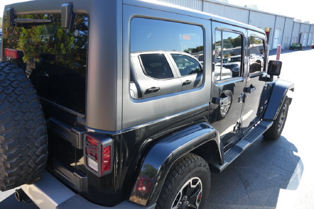 Used 2014 Jeep Wrangler Unlimited Sahara w/ Dual Top Group AWD/4WD image 21