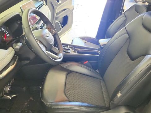 Used 2024 Jeep Compass Latitude AWD/4WD image 23