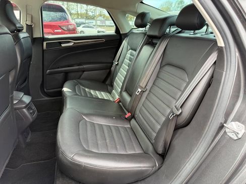 Used 2016 Ford Fusion Energi SE image 10