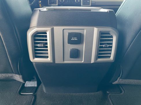 Used 2017 Ford F250 Lariat w/ Lariat Value Package AWD/4WD image 24