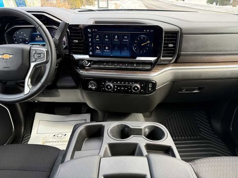 Used 2024 Chevrolet Silverado 1500 LT image 43
