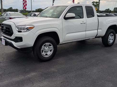 Used 2021 Toyota Tacoma SR RWD image 4