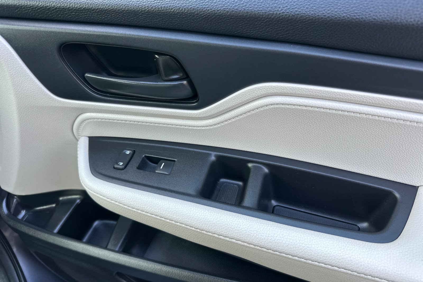 Used 2025 Honda Odyssey EX-L image 22