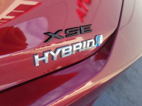 Used 2021 Toyota Avalon XSE image 6