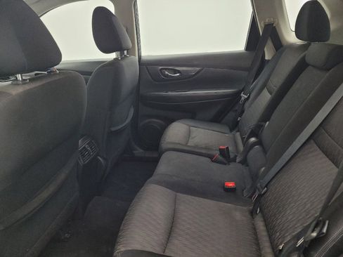 Used 2018 Nissan Rogue S FWD image 18