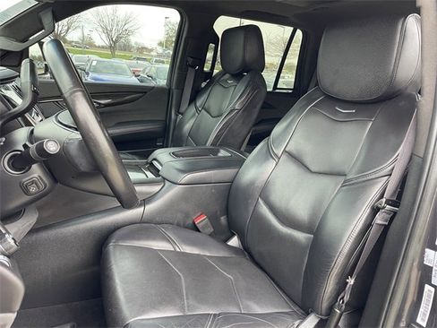 Used 2016 Cadillac Escalade Platinum image 25