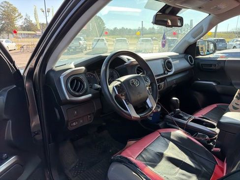 Used 2023 Toyota Tacoma 4x4 Double Cab image 17
