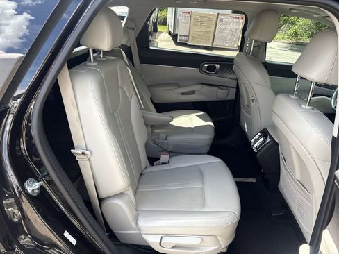 Used 2023 Kia Sorento SX FWD image 28