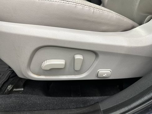 Used 2016 Subaru Forester 2.5i Limited AWD/4WD image 10