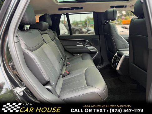 Used 2025 Land Rover Range Rover SE AWD/4WD image 23