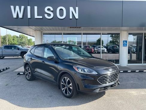 Used 2021 Ford Escape SE w/ SE Sport Appearance Package FWD image 1