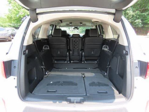 New 2026 Honda Odyssey Touring image 11