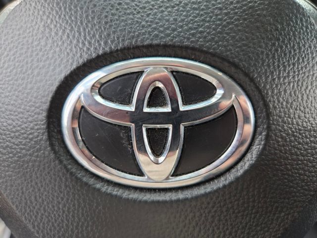 Used 2025 Toyota Corolla LE FWD image 31