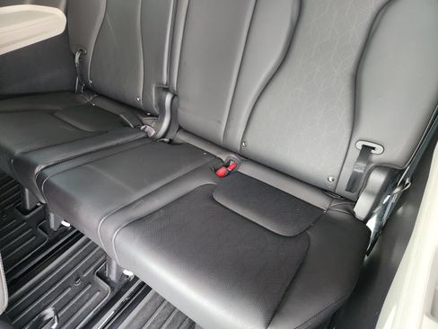 Used 2024 Kia Carnival SX FWD image 32