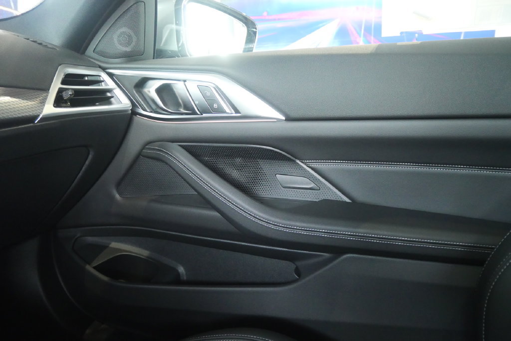 Used 2026 BMW 430i Coupe w/ Parking Assistance Package RWD image 19