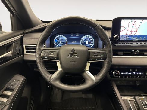 Used 2023 Mitsubishi Outlander SEL Black Edition AWD/4WD image 12