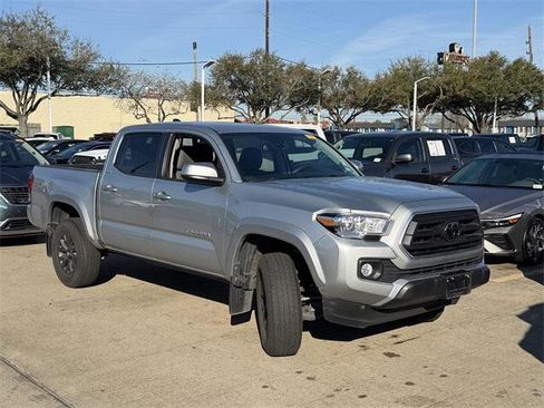 Certified 2023 Toyota Tacoma SR5 image 3