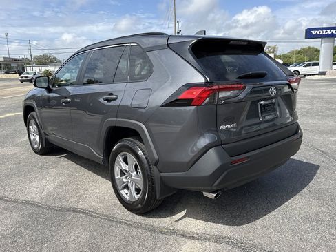 Used 2025 Toyota RAV4 XLE w/ Convenience Package FWD image 3
