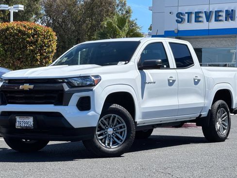 Used 2026 Chevrolet Colorado LT RWD image 9