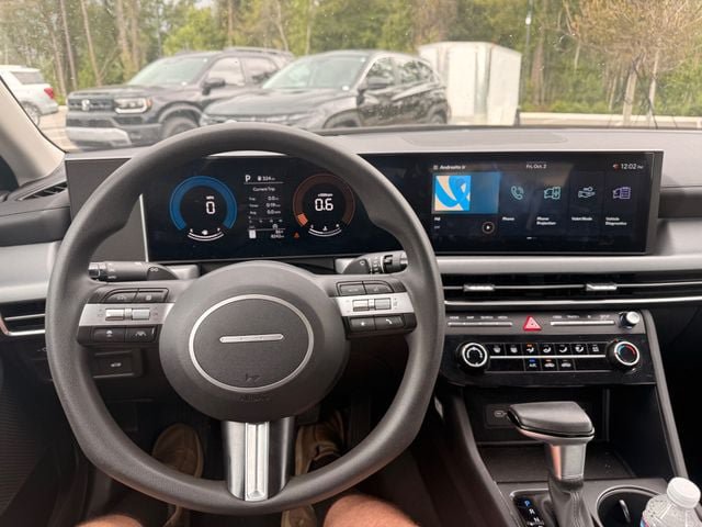 Used 2026 Hyundai Sonata SE FWD image 2