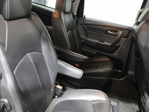 Used 2014 Chevrolet Traverse LT image 28